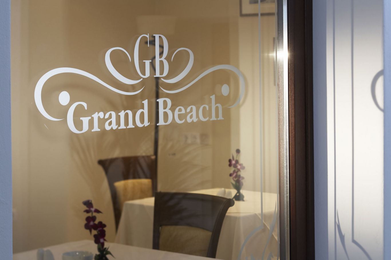 GRAND BEACH HOTEL